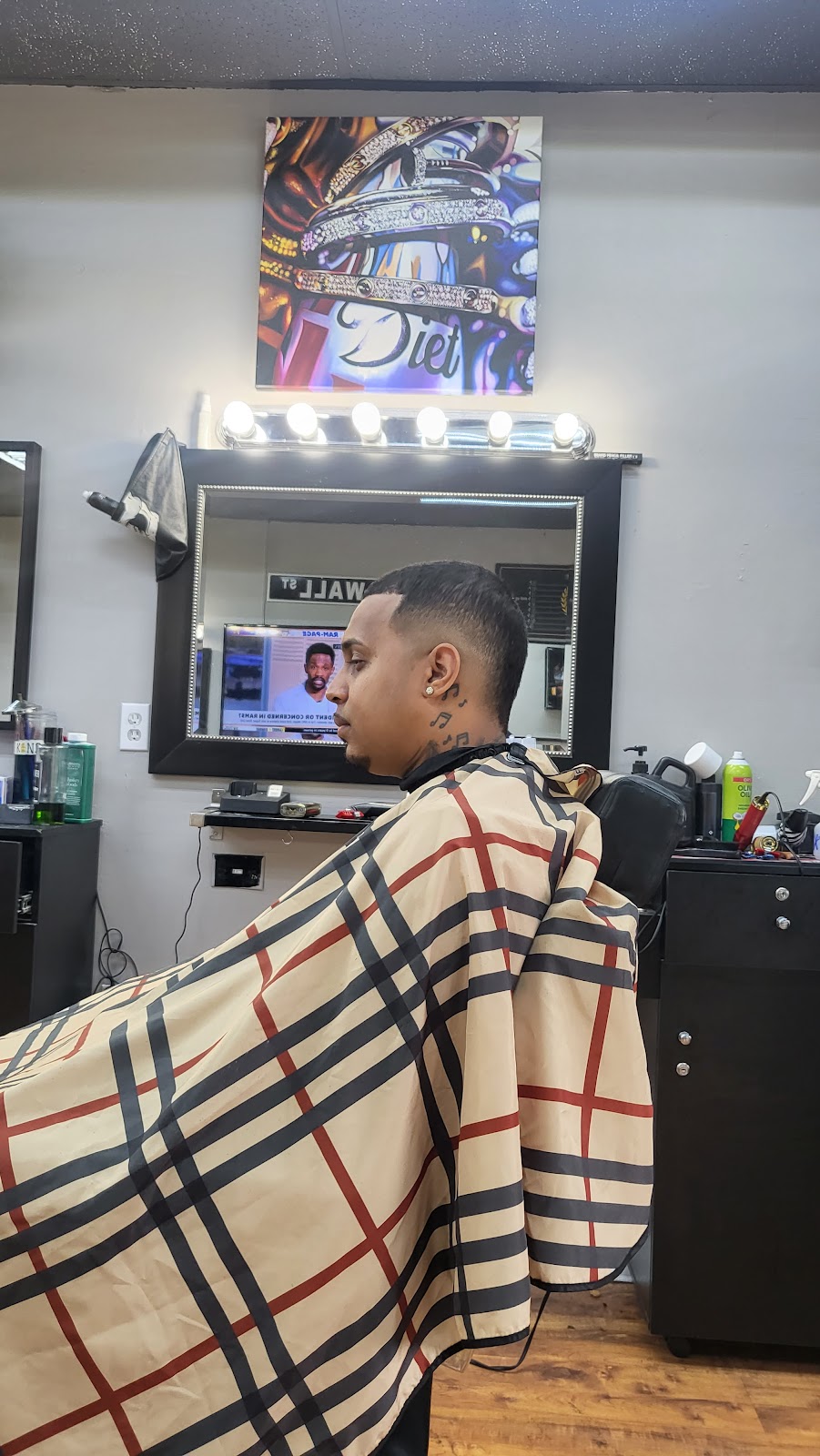 V.I.P Cuts | 422 Teaneck Rd, Ridgefield Park, NJ 07660 | Phone: (201) 853-9651