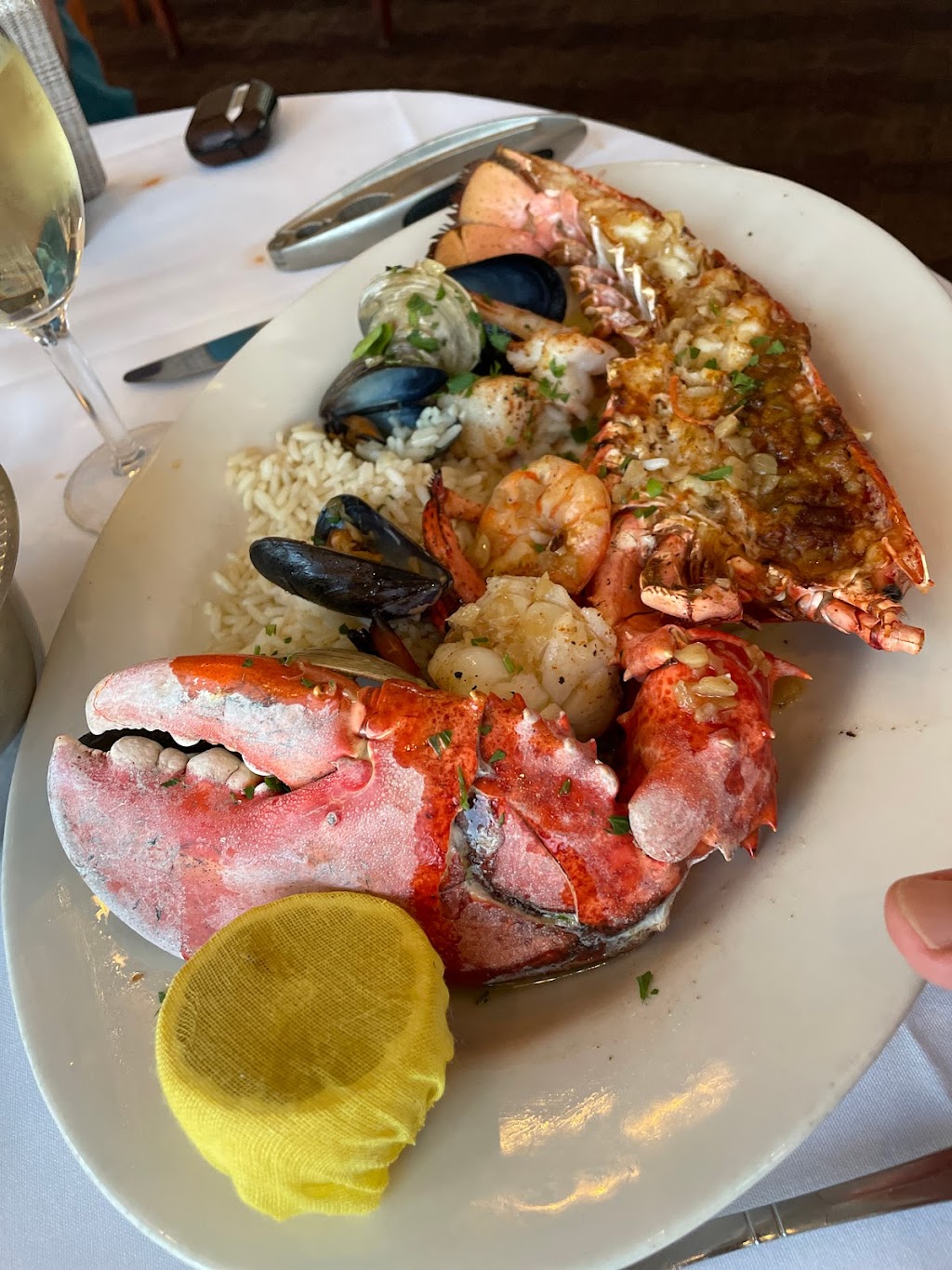 Pier 95 Restaurant & Marina | 95 Hudson Ave, Freeport, NY 11520 | Phone: (516) 379-9898