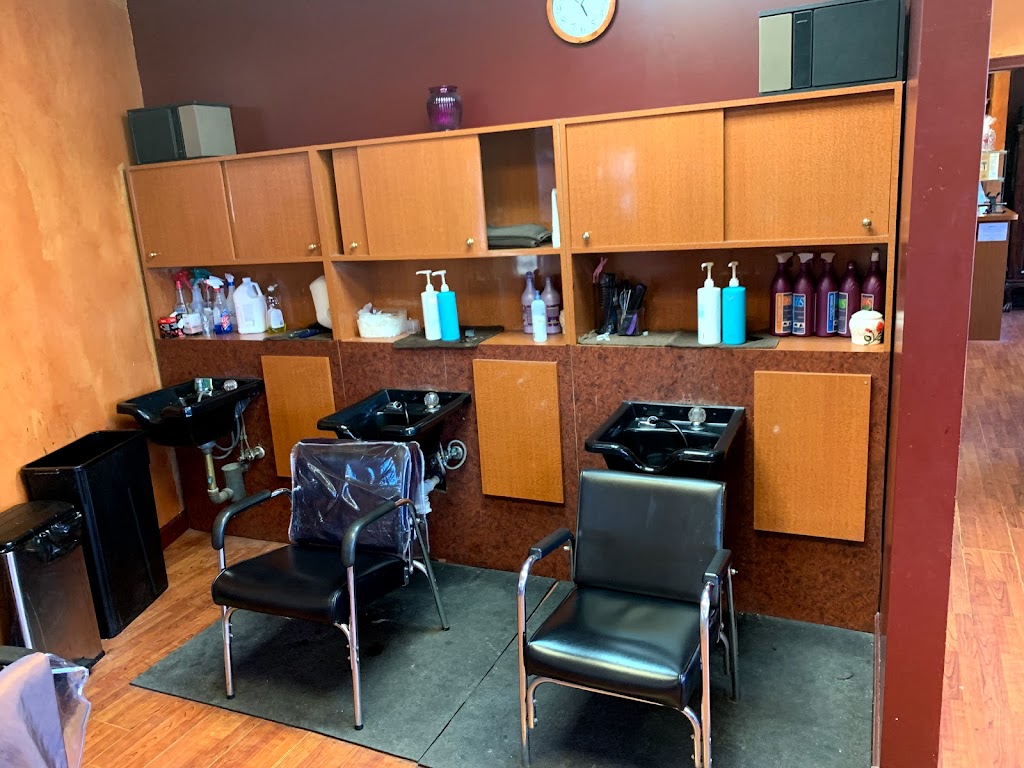 Reflection Hair Salon | 26710 Hillside Avenue, Queens, NY 11004 | Phone: (718) 343-4129