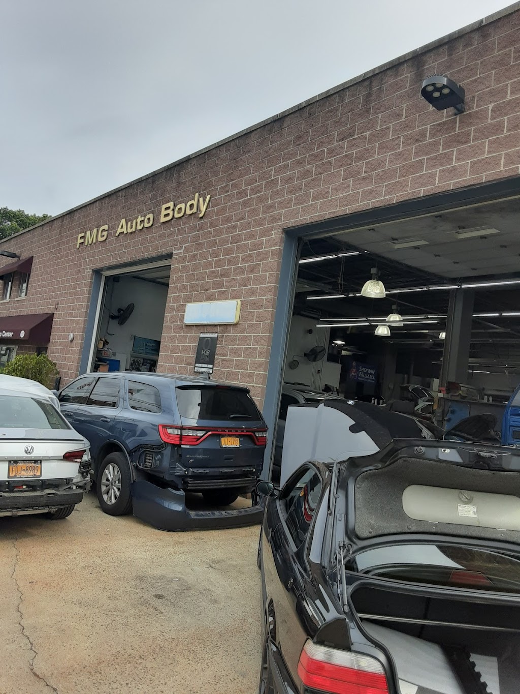 FMG Auto Center Inc | 806 McLean Ave, Yonkers, NY 10704 | Phone: (914) 237-7392