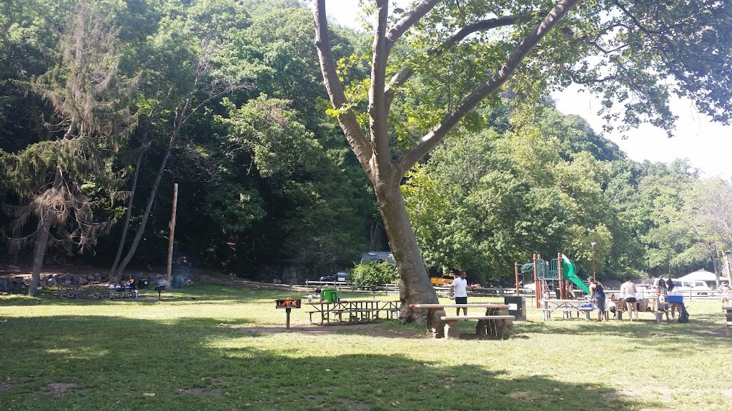 Englewood Picnic Area | Henry Hudson Dr, Englewood Cliffs, NJ 07632 | Phone: (201) 768-1360