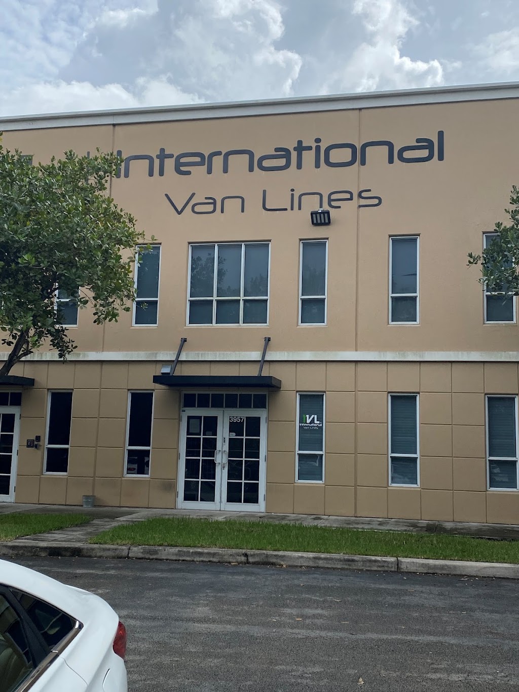 International Van Lines | 300 Jackson Ave, Bronx, NY 10454 | Phone: (877) 647-1336