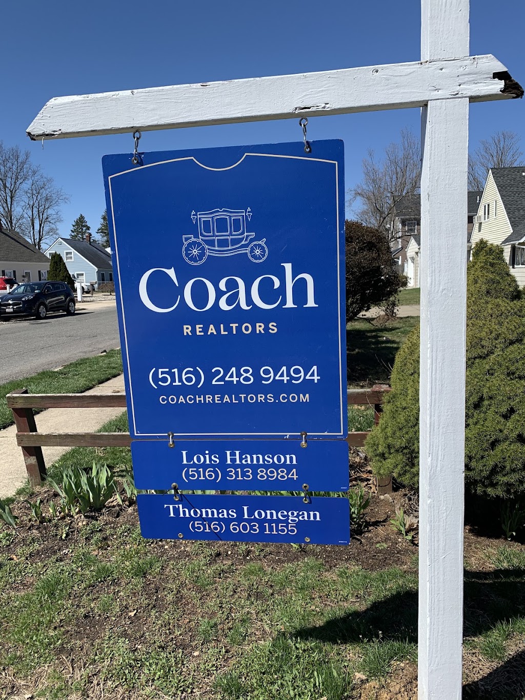 Lois Hanson Howard Hanna Coach Realtors | 24 Hillside Avenue Suite 1, Williston Park, NY 11596 | Phone: (516) 313-8984