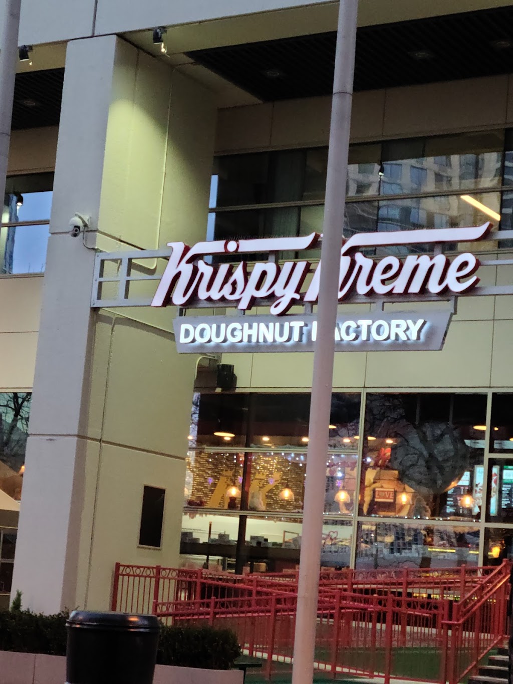 Krispy Kreme | International Financial Center, 95 Columbus Dr, Jersey City, NJ 07302 | Phone: (201) 360-2005