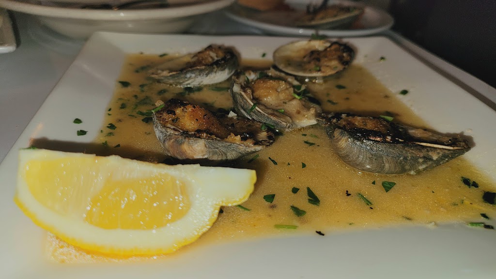 Seafood Grill On The Bay | 507 Guy Lombardo Ave, Freeport, NY 11520 | Phone: (516) 517-2405