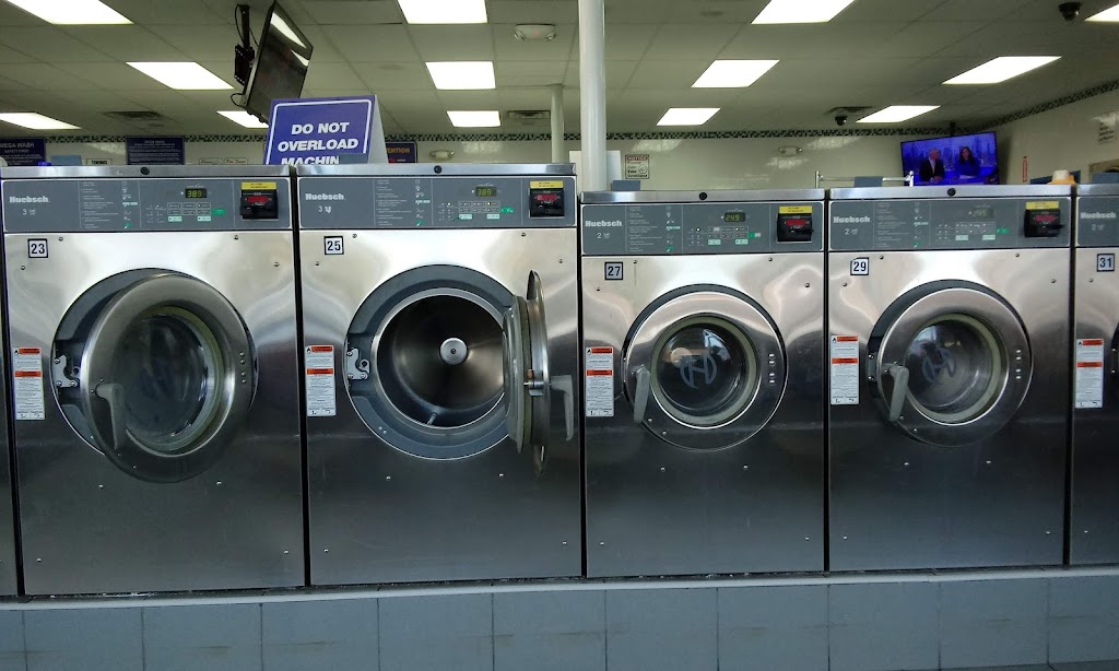 Mega Wash Laundromat | 35 Broadway, Freeport, NY 11520 | Phone: (516) 223-4913