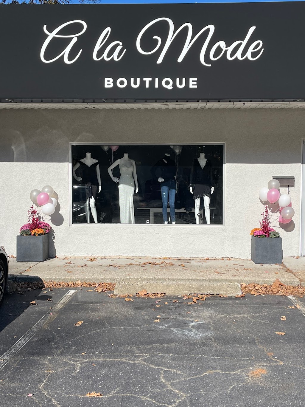 A La Mode Boutique | 367 W Jericho Turnpike, Huntington, NY 11743 | Phone: (631) 629-4661