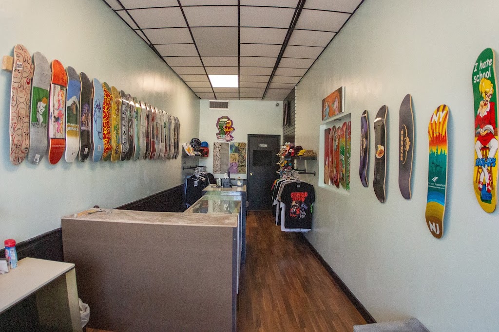 Pheos Skate Shop | 4344 Merrick Rd, Massapequa, NY 11758 | Phone: (516) 448-5994