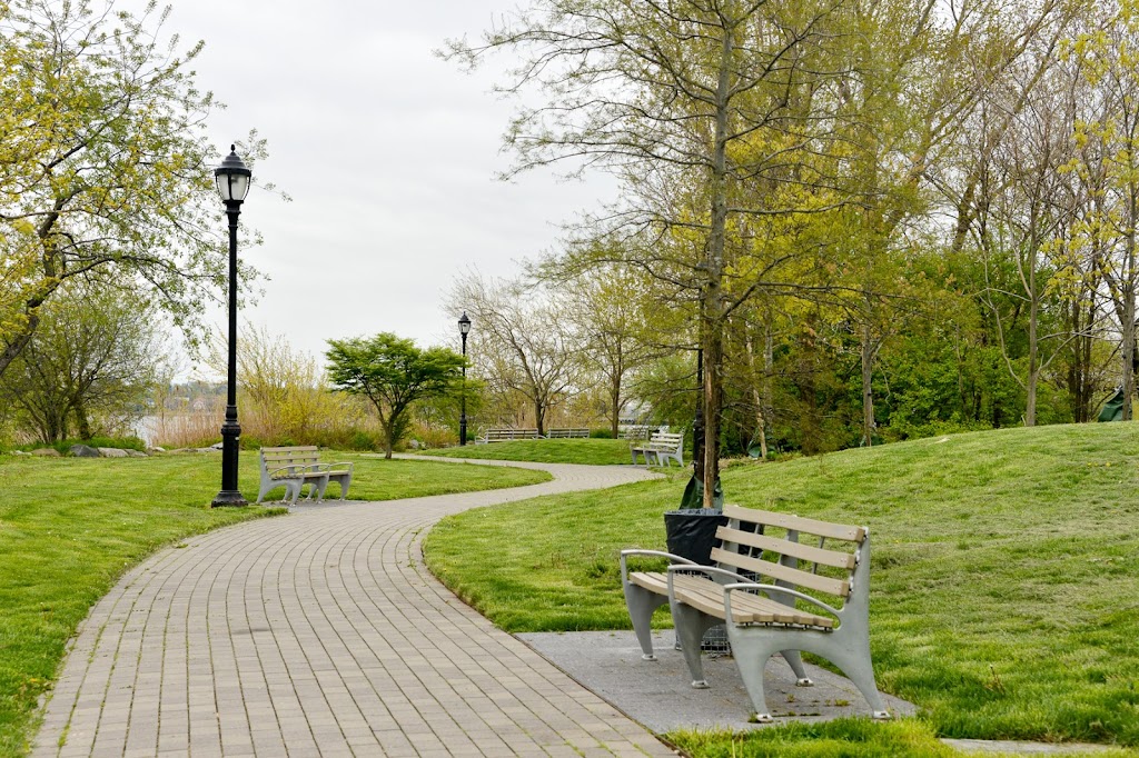 Clason Point Park | Soundview Ave, Bronx, NY 10473 | Phone: (212) 639-9675