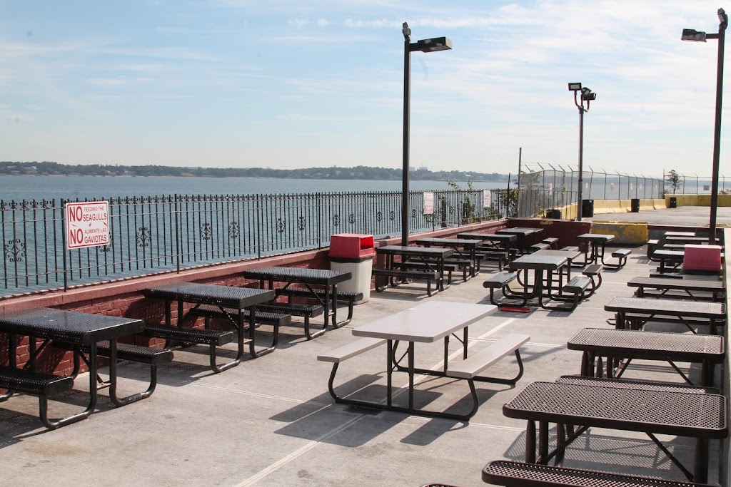 Tonys Pier | 1 City Island Ave, Bronx, NY 10464 | Phone: (718) 885-1424