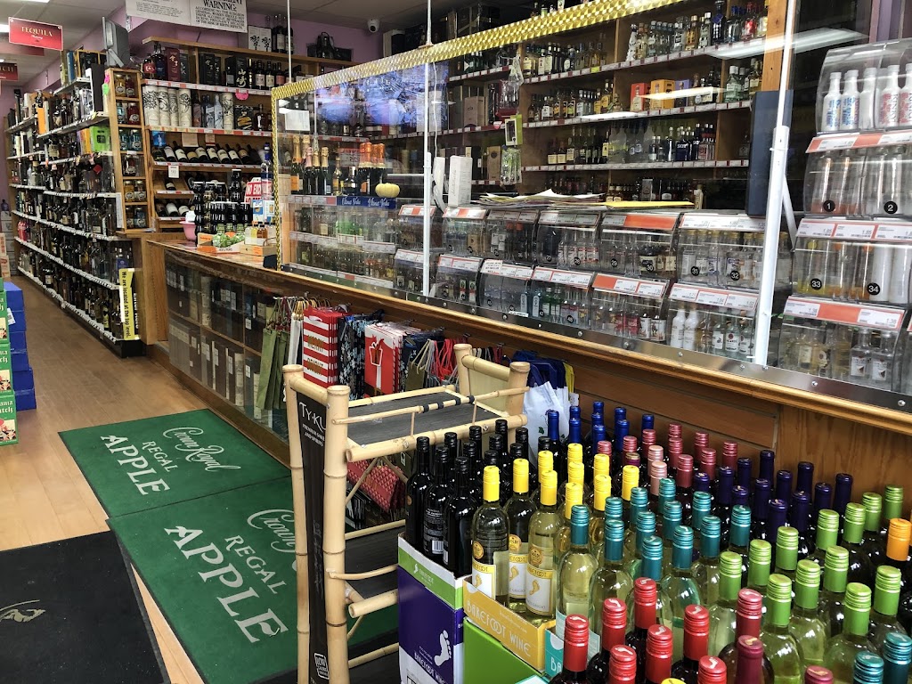 Douglaston Plaza Wines & Spirits | 242-02 61st Ave, Queens, NY 11362 | Phone: (718) 281-0868