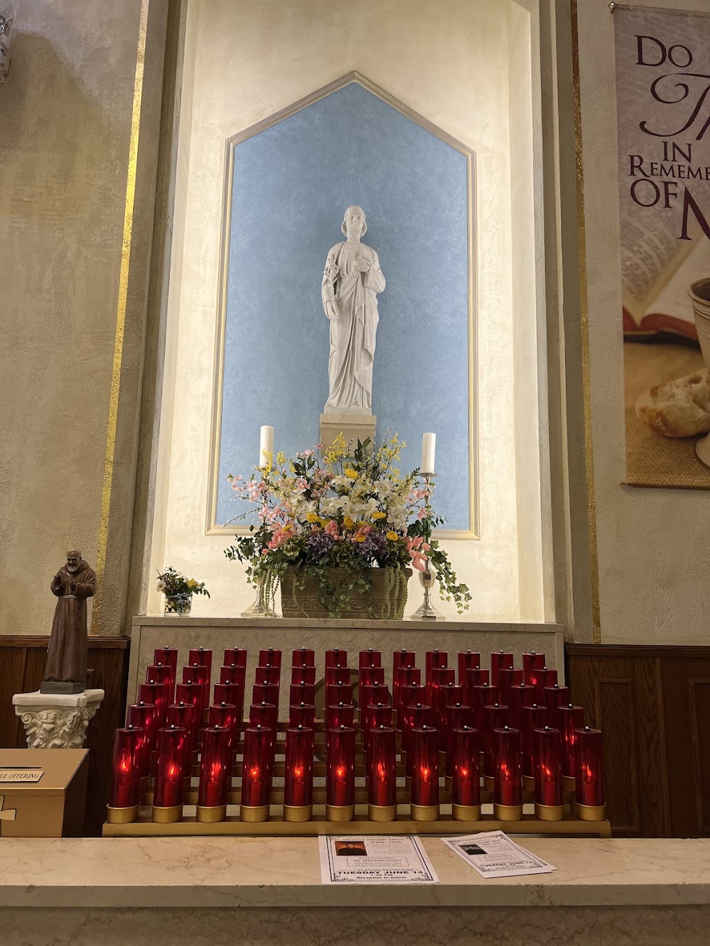 St Rose of Lima R.C. Church | 2 Bayview Ave, Massapequa, NY 11758 | Phone: (516) 798-4992