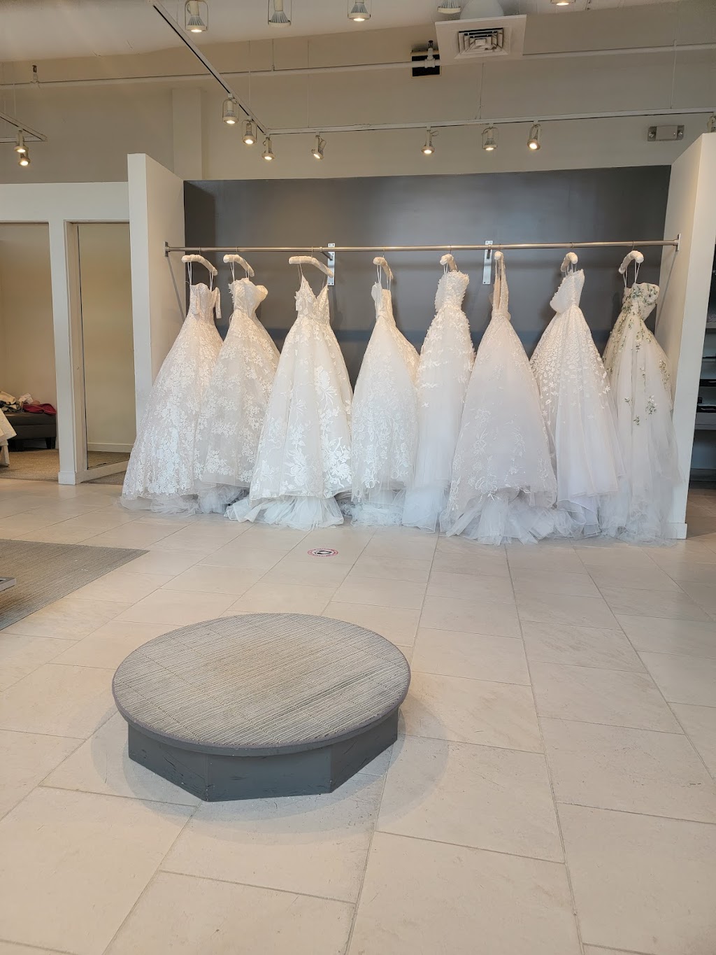 The Wedding Salon of Manhasset | 1468 Northern Blvd, Manhasset, NY 11030 | Phone: (516) 869-8455