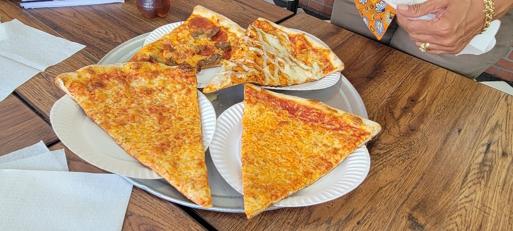 Gjonis Pizza | 191 Linden St, Yonkers, NY 10701 | Phone: (914) 969-6956