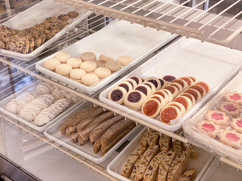 Bonelle Pastry Shop | 10830 Ascan Ave, Queens, NY 11375 | Phone: (718) 575-1792