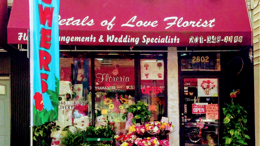 Golden Petal Florist | 2602 Bergenline Ave, Union City, NJ 07087 | Phone: (201) 348-3388