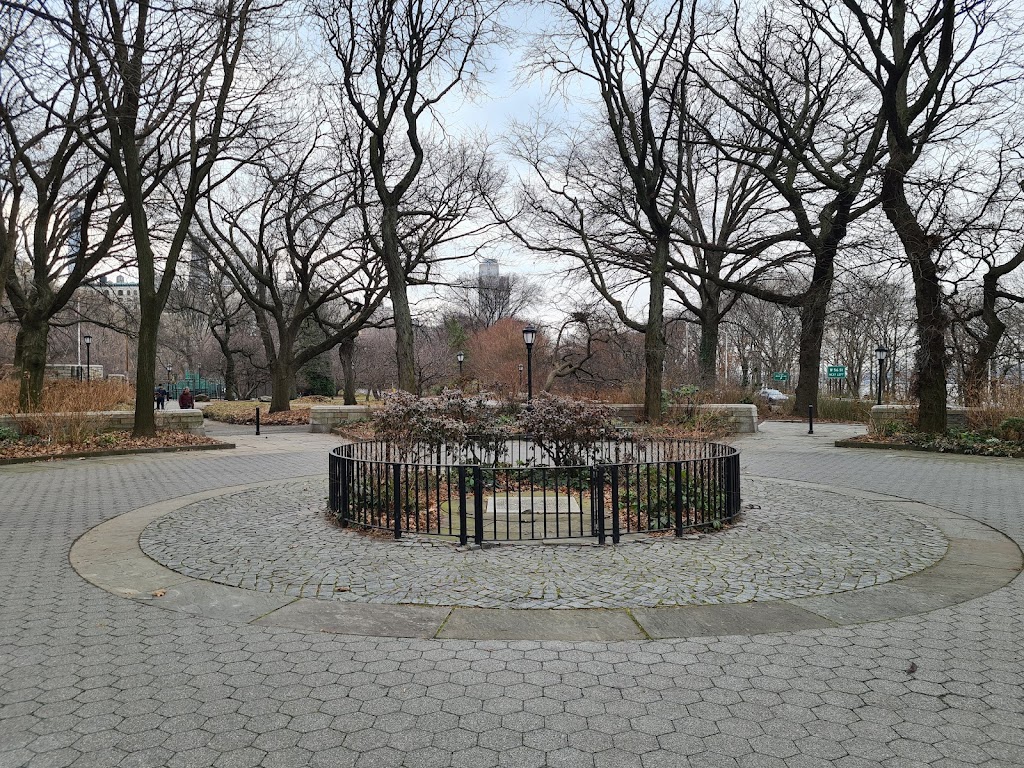 Warsaw Ghetto Memorial Plaza | Riverside Dr. & West 83rd St, Riverside Park, New York, NY 10024 | Phone: (212) 639-9675