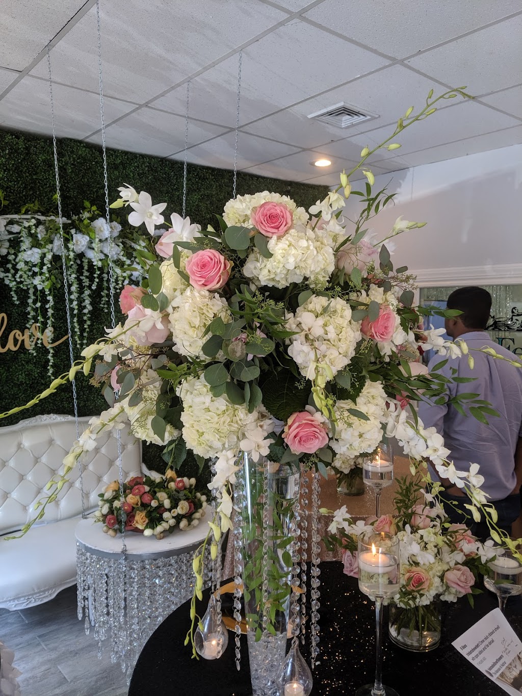 Feriani Floral Decorators | 601 W Jericho Turnpike, Huntington, NY 11743 | Phone: (631) 424-1826