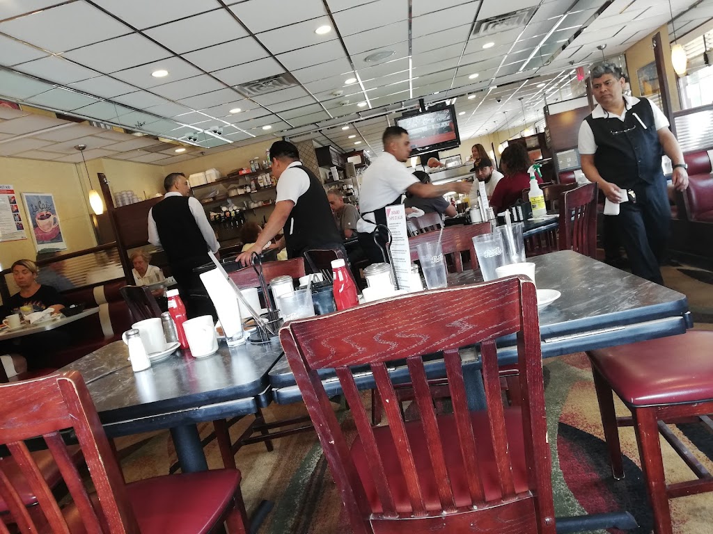 Fountain Diner-Restaurant | 31 S Central Ave, Hartsdale, NY 10530 | Phone: (914) 428-5457